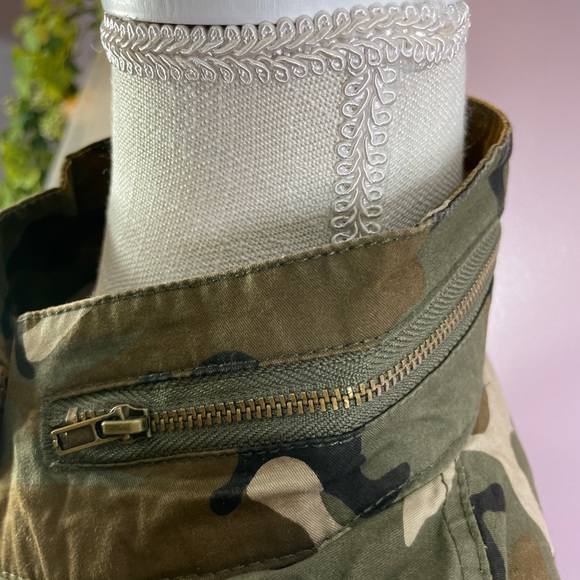 Women Camo Military Utility Jacket - Picture 7 of 13